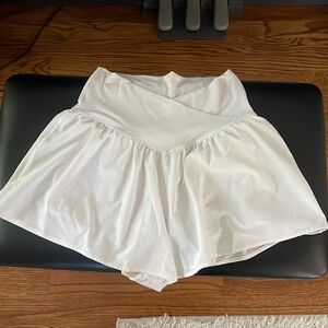 Aerie Crossover Shorts (White)